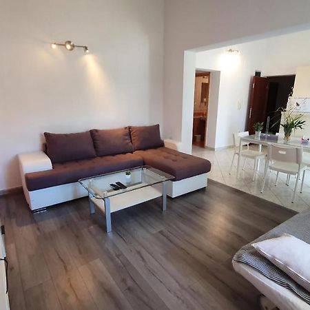 Apartments Miki พาก ภายนอก รูปภาพ