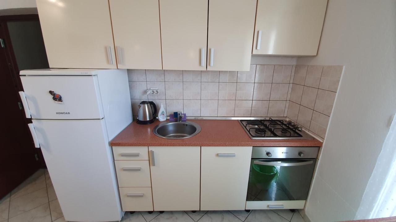 Apartments Miki พาก ภายนอก รูปภาพ