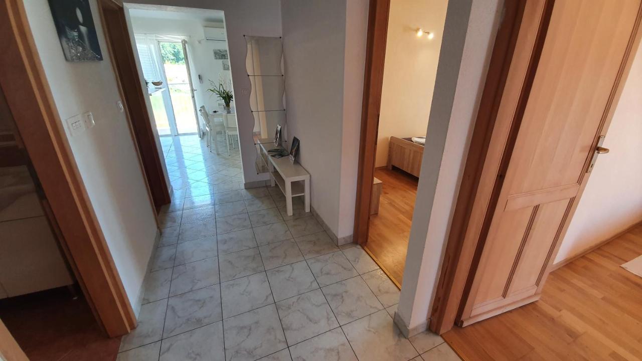 Apartments Miki พาก ภายนอก รูปภาพ