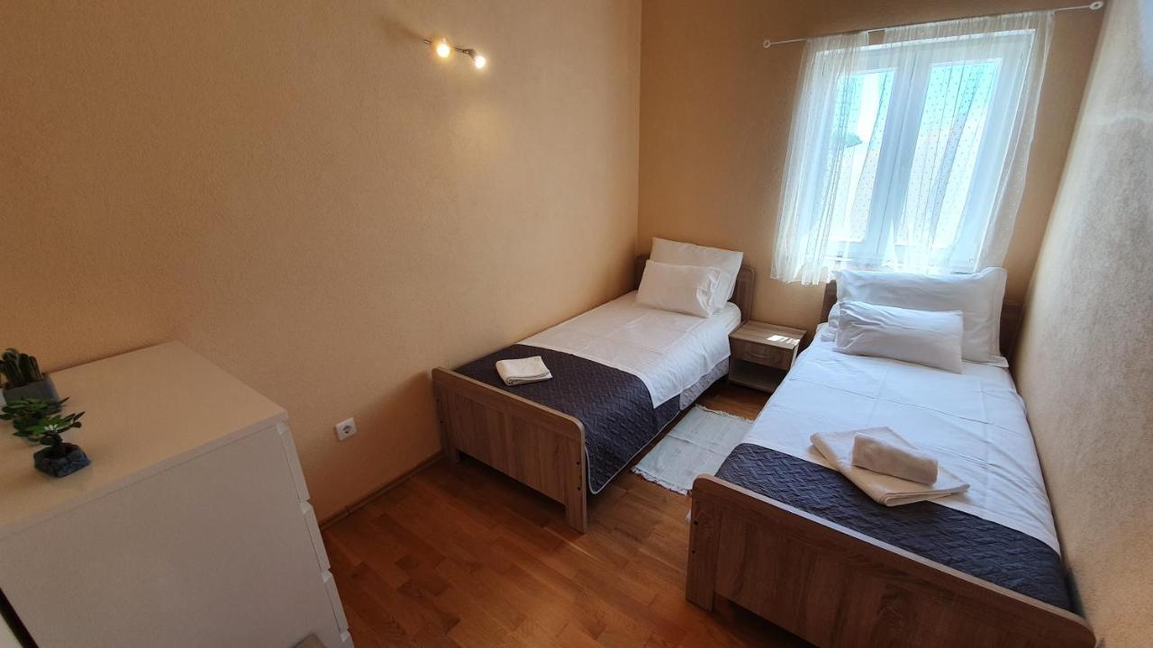 Apartments Miki พาก ภายนอก รูปภาพ