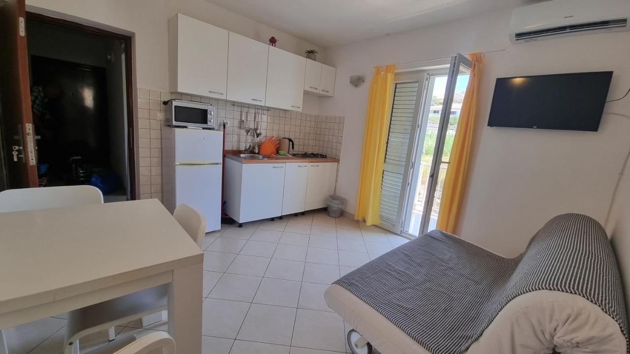 Apartments Miki พาก ภายนอก รูปภาพ